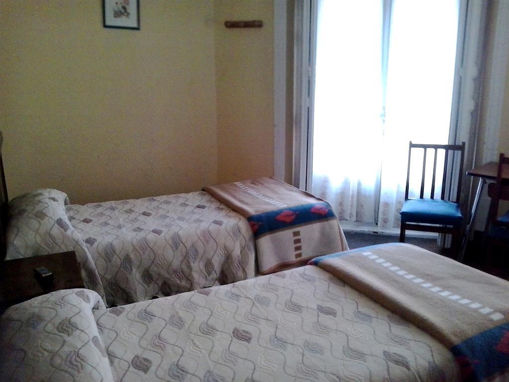 Hostal Alonso Madrid Cameră foto